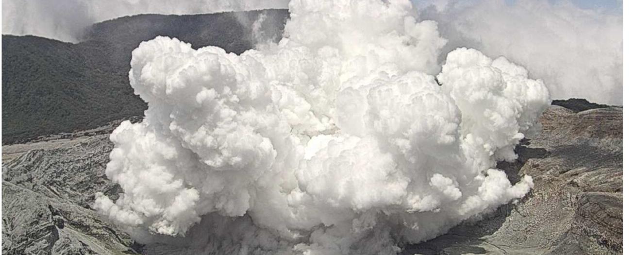 Siete cantones de Alajuela en Alerta Verde por incremento de la actividad del volcán Poás 